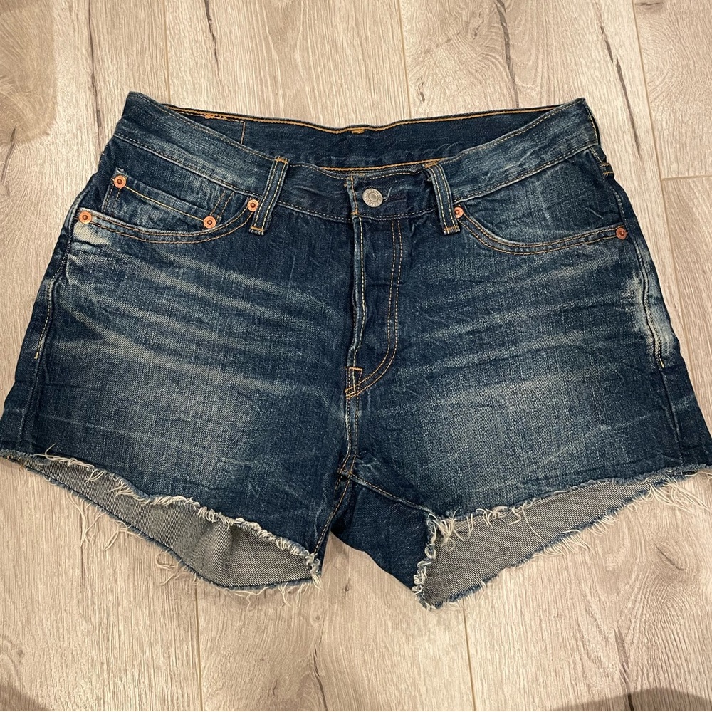 Levi’s 501 Cut Off Shorts